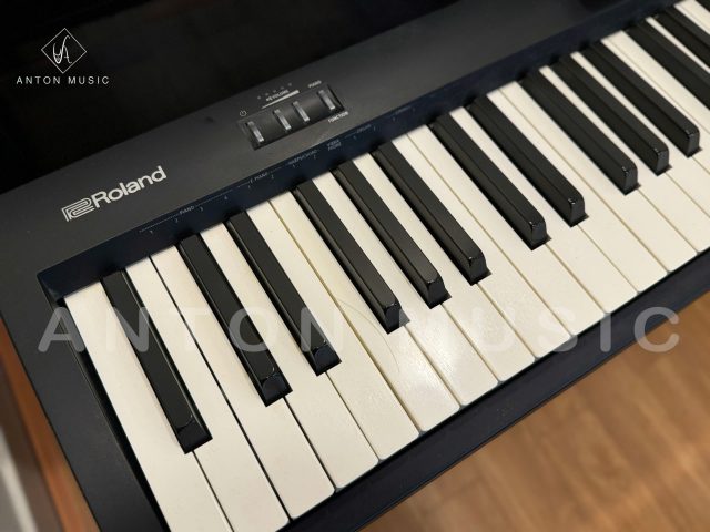 Đàn Piano Điện Roland FP-10