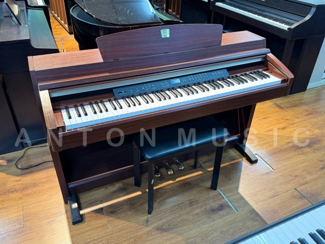 Đàn Piano Yamaha CLP-230 M Màu Đỏ Nâu Gỗ Tinh Tế Hòa Hợp Nội Thất Cổ Điển Và Hiện Đại