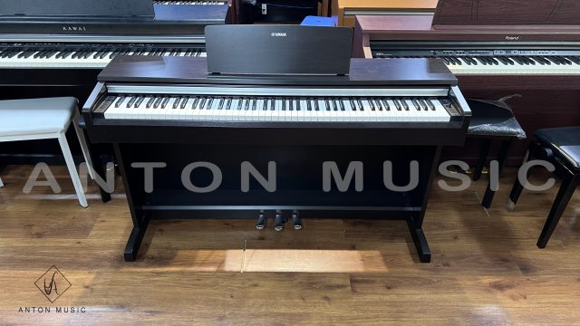 Đàn Piano Yamaha YDP-142 R Màu Nâu Đen ARIUS Like New Tone Ấp Mang Lại Sự Ấm Cúng Cho Gia Đình