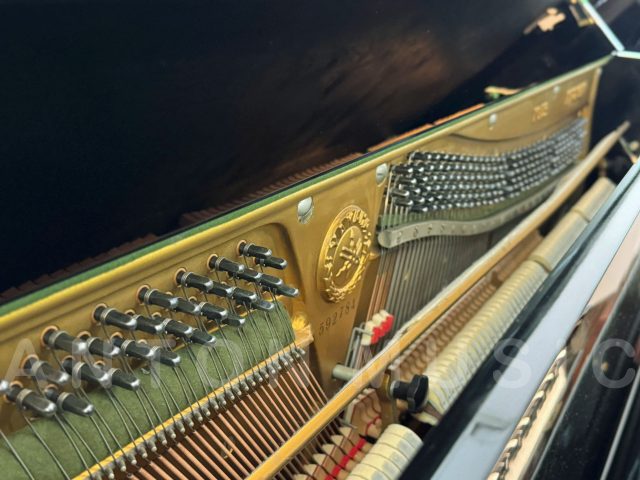 Đàn piano cơ Nhật Yamaha U3E đen bóng tuyển chọn giá tốt chất lượng