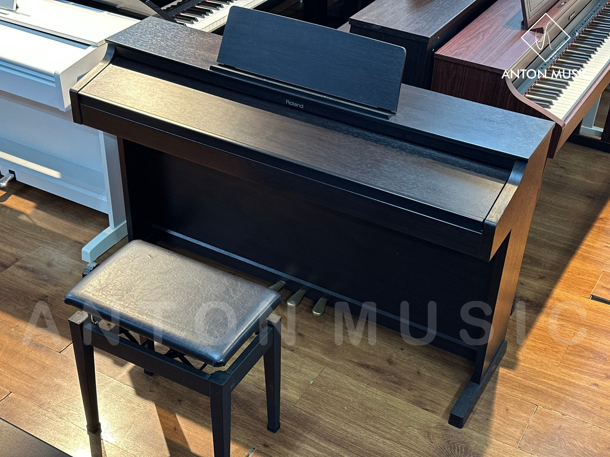 Đàn Piano Roland Dành Cho Người Mới Bắt Đầu: Roland HP302