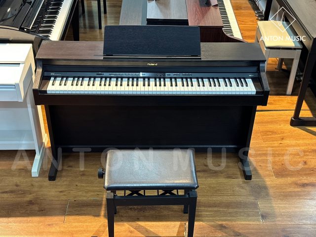 Đàn Piano Điện Roland HP-302 Chuẩn Nhật Bản Cho Người Mới Học