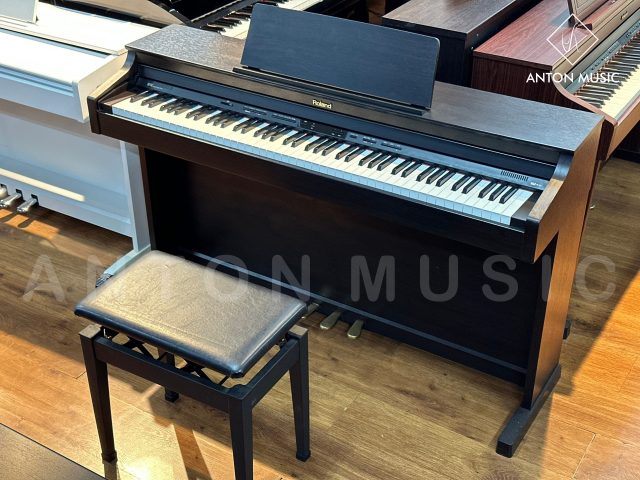Đàn Piano Điện Roland HP-302 Chuẩn Nhật Bản Cho Người Mới Học