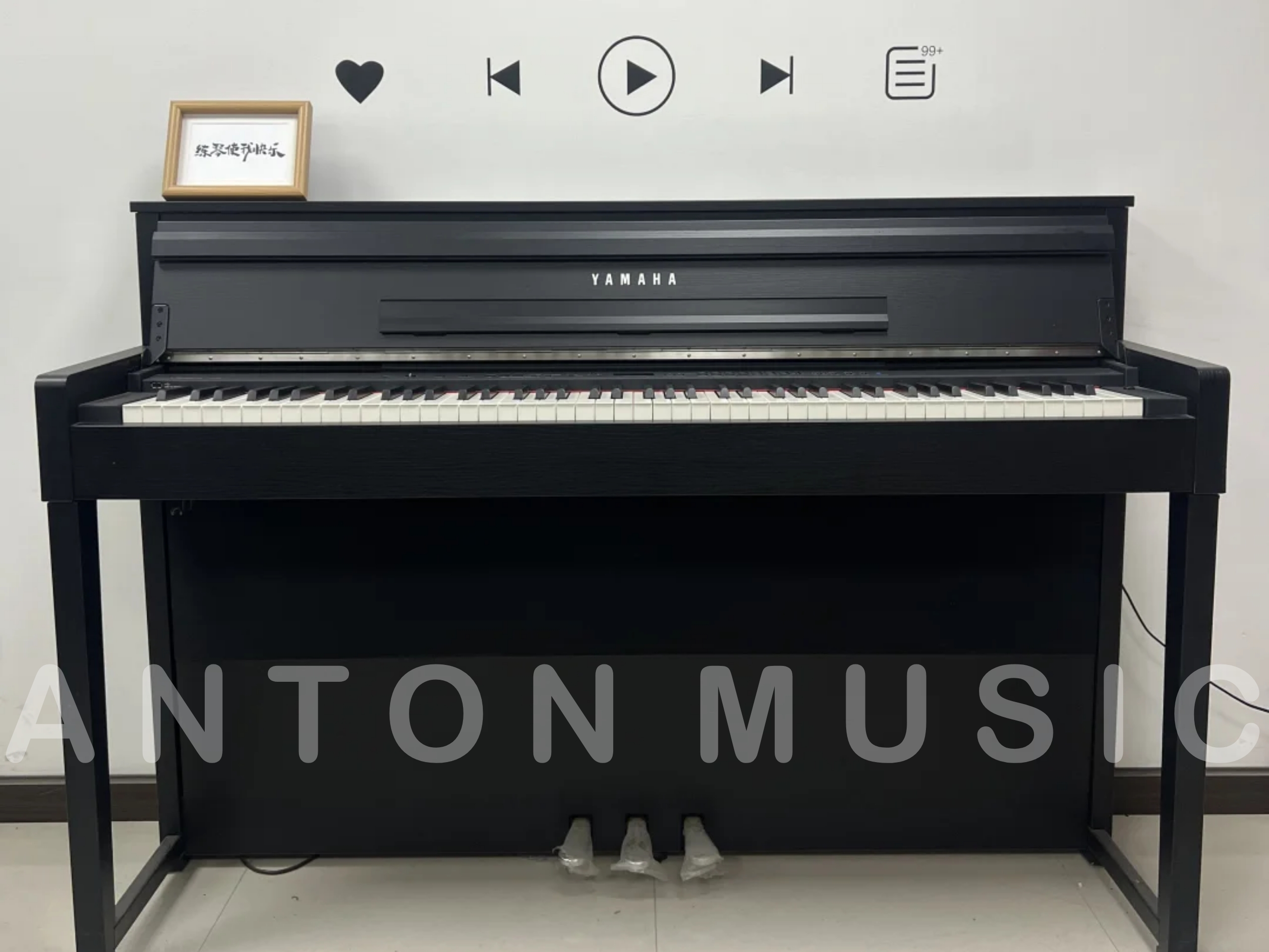 Đàn piano Nhật Yamaha CLP-S406 đen mun (CLP-S406 B) cho căn hộ chung cư nhỏ