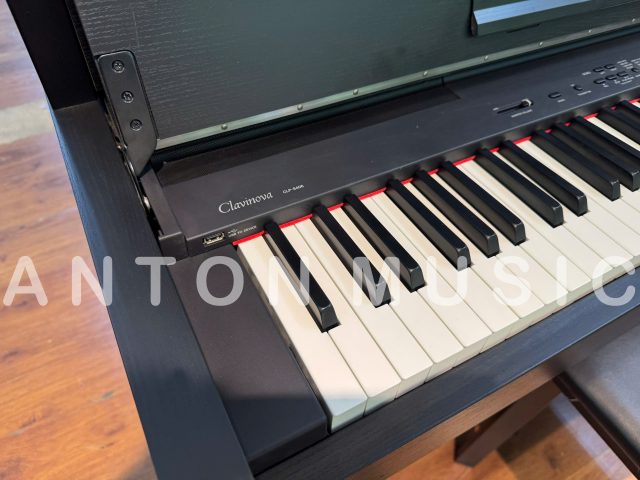 Đàn piano Nhật Yamaha CLP-S406 đen mun (CLP-S406 B) cho căn hộ chung cư nhỏ
