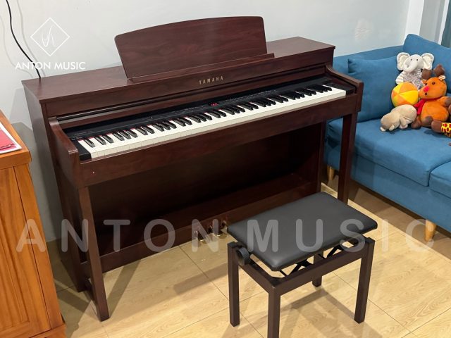 Đàn Piano Yamaha CLP440M Màu Đỏ Nâu Gỗ Gụ Hiếm Tôn Lên Vẻ Sang Trọng Cổ Điển