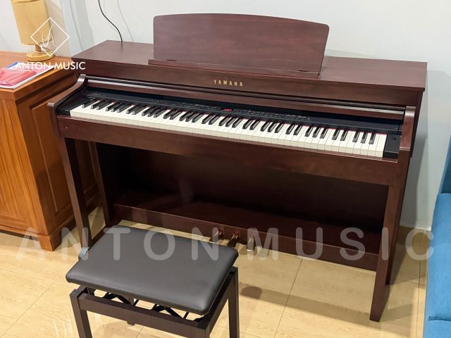 Đàn Piano Yamaha CLP440M Màu Đỏ Nâu Gỗ Gụ Hiếm Tôn Lên Vẻ Sang Trọng Cổ Điển