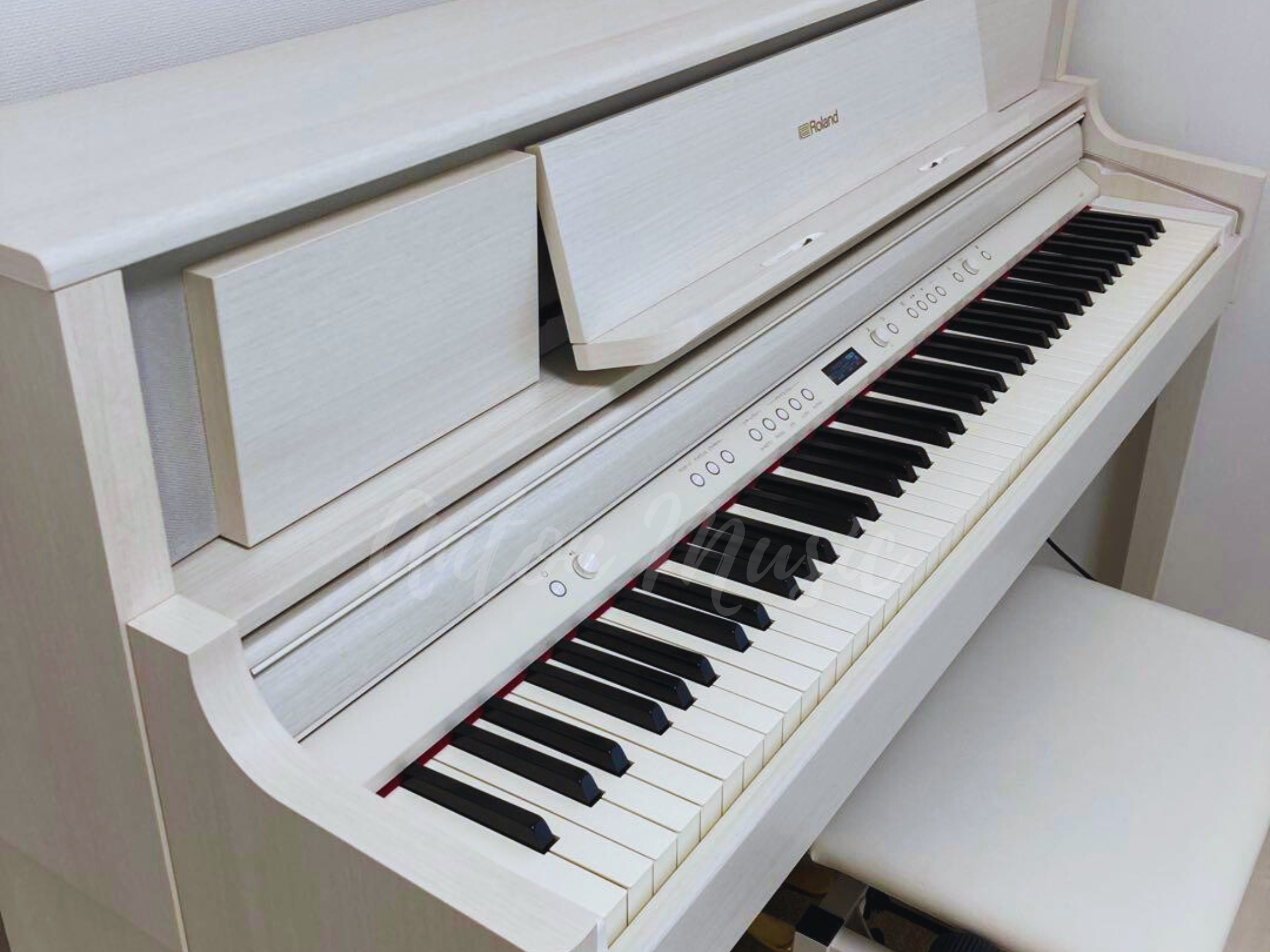 Đàn Piano Điện Hybrid Roland LX-705GP Trang Bị 4 Loa, Bàn Phím Gỗ, Thiết Kế Dáng Upright Cao Cấp