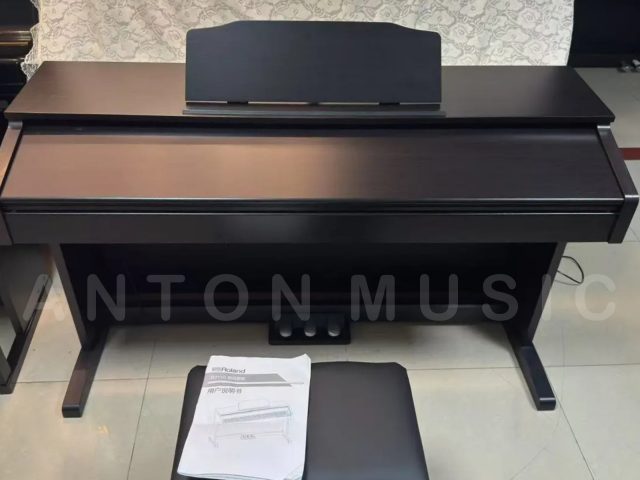 Đàn Piano Roland Chính Hãng RP-30 Nên Mua Năm 2025