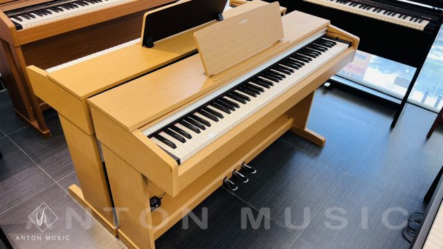 Đàn Piano Yamaha YDP-142 C Màu Vàng Gỗ Anh Đào ARIUS Phong Cách Mộc Mạc, Ấm Cúng Cho Không Gian Nhỏ