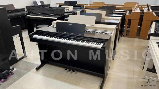 Đàn Piano Điện Yamaha YDP144B Like New Phiên Bản Màu Đen Hiện Đại Phù Hợp Mọi Phong Cách Decor