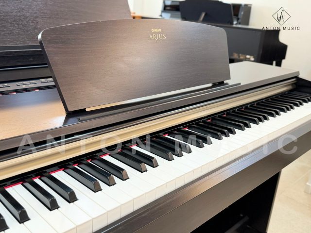 Đàn Piano Yamaha YDP-161 R Màu Nâu Đen Gỗ Hồng Mun Like New ARIUS Thiết Kế Tinh Tế, Nhẹ Nhàng, Không Chiếm Diện Tích Gia Đình