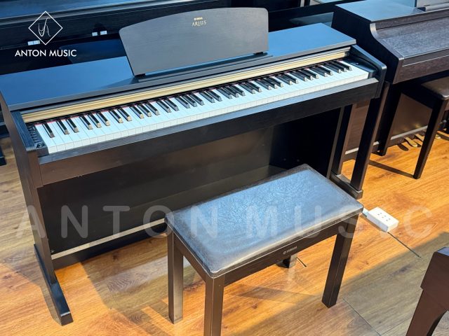 Đàn Piano Yamaha YDP-161 B Màu Đen Mun Like New Dòng ARIUS Thiết Kế Tinh Giản, Toát Lên Vẻ Thanh Lịch Dễ Vệ Sinh, Ít Bám Bụi