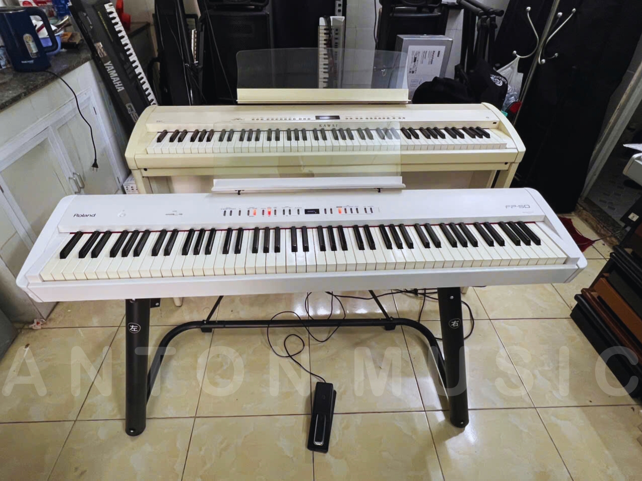 Đàn Piano Điện Roland FP-50WH Màu Trắng Bản Chân Kim Loại Và Pedal Rời Dòng Portable Di Động
