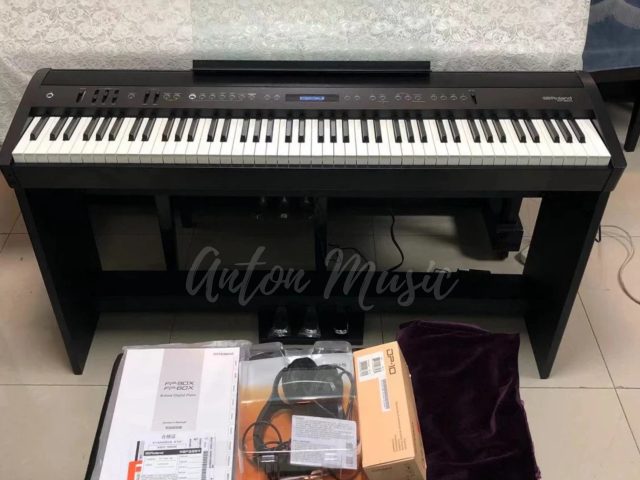 Đàn Piano Roland FP-60X Bản Chân Gỗ (KSC-70) 3 Pedal (KPD-90)