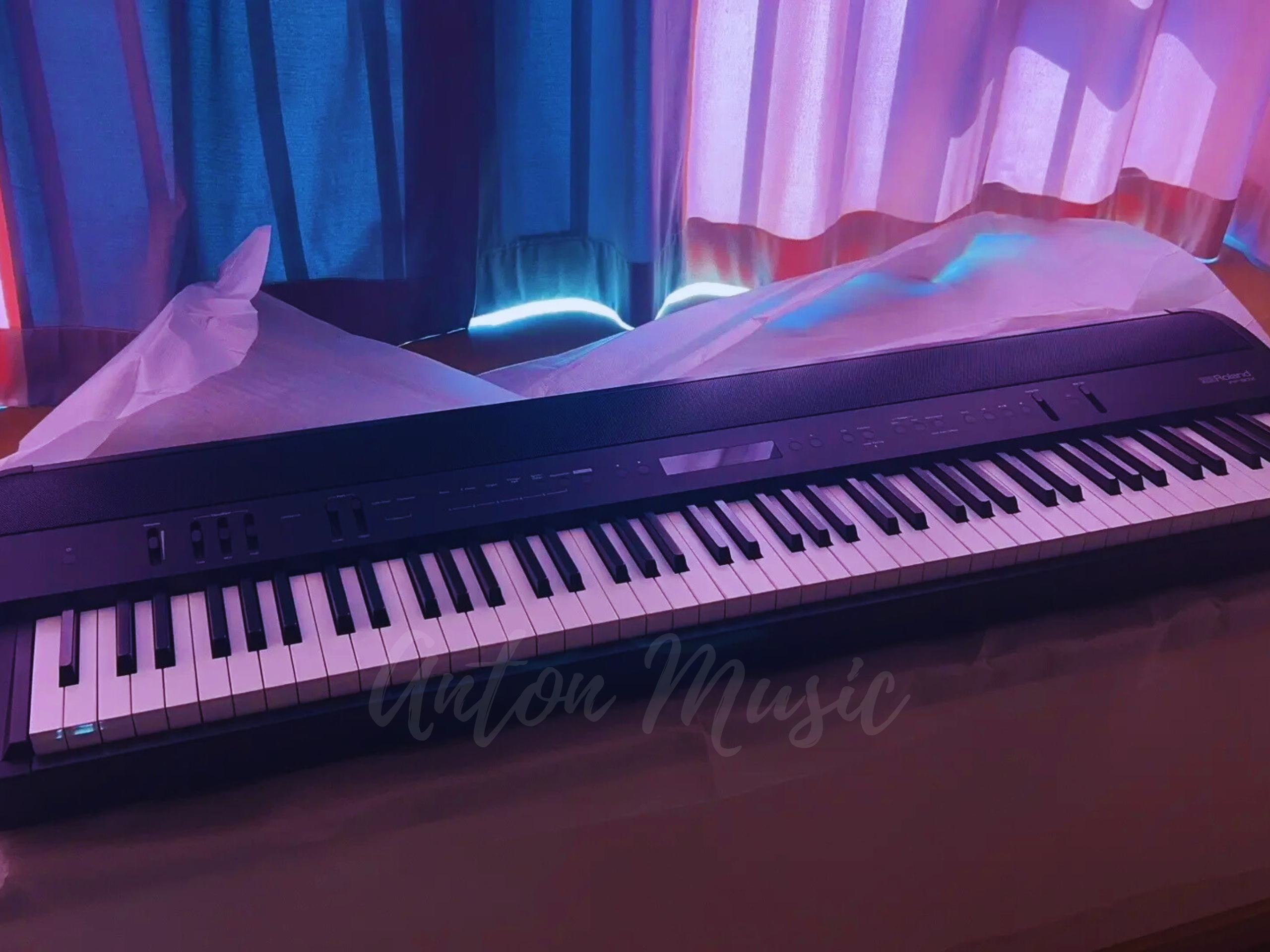 Đàn Piano Di Động Roland FP-90X Chính Hãng Giá Tốt Phù Hợp Biểu Diễn Sân Khấu