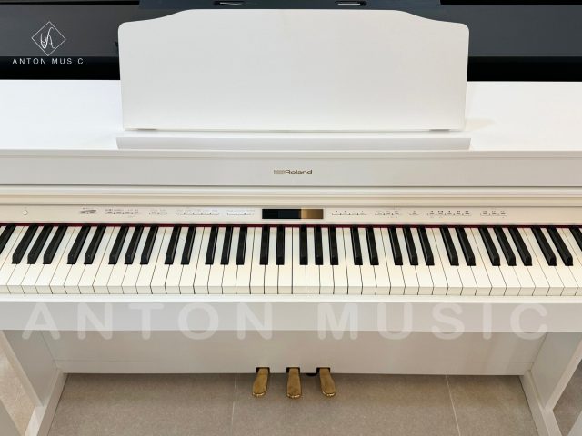 Đàn piano điện Roland HP603 WH