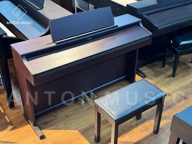 Đàn Piano Nhật Bản Roland HP203