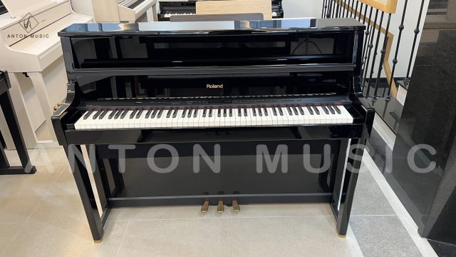 Đàn piano điện hybrid Roland LX-15E