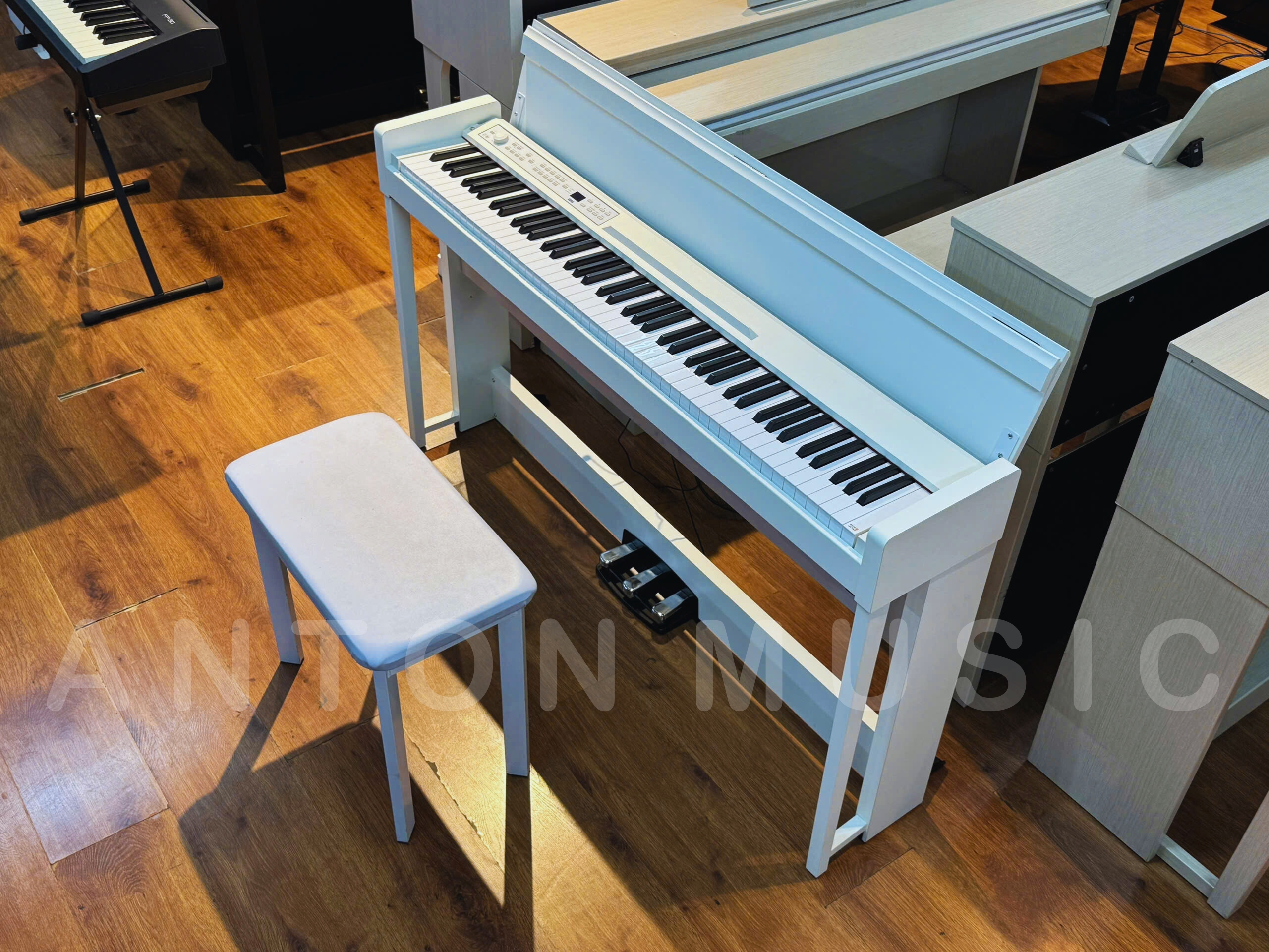 Đàn Piano Korg C1 AIR WH Màu Trắng Sáng Tinh Khôi Sản Xuất Tại Nhật