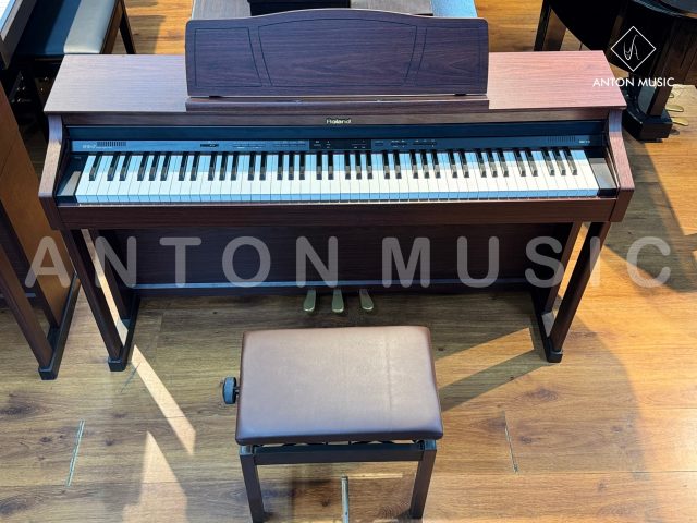 Đàn Piano Điện Roland HP305GP Phù Hợp Cho Người Học Nâng Cao Muốn Luyện Tập Với Cảm Giác Chạm Như Đàn Grand Piano