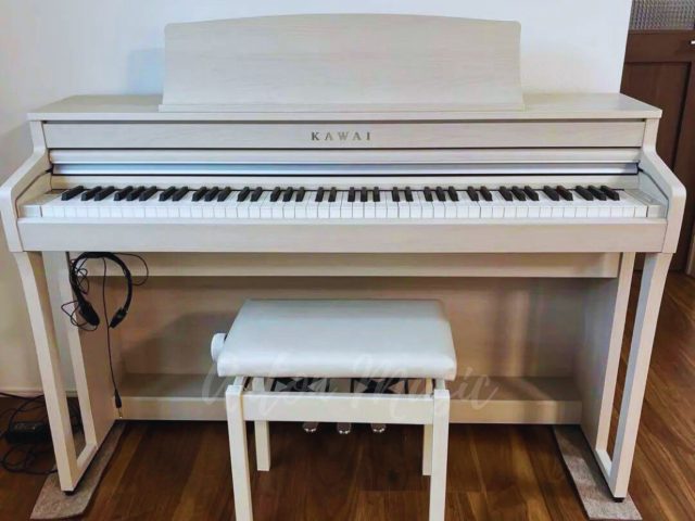 Đàn Piano Kawai CA49 Thiết Kế Gỗ Chắc Chắn, Âm Thanh Ấm Áp Phù Hợp Cho Người Luyện Thi Hoặc Học Lâu Dài