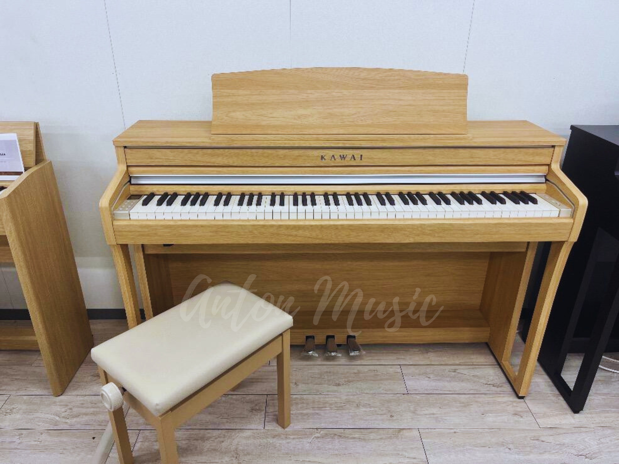 Đàn Piano Kawai CA49 Thiết Kế Gỗ Chắc Chắn, Âm Thanh Ấm Áp Phù Hợp Cho Người Luyện Thi Hoặc Học Lâu Dài