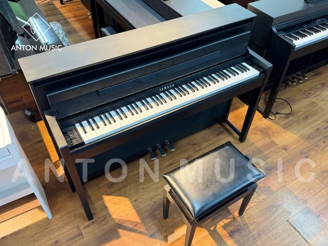 Đàn Piano Yamaha CLP-585 Clavinova Cao Cấp