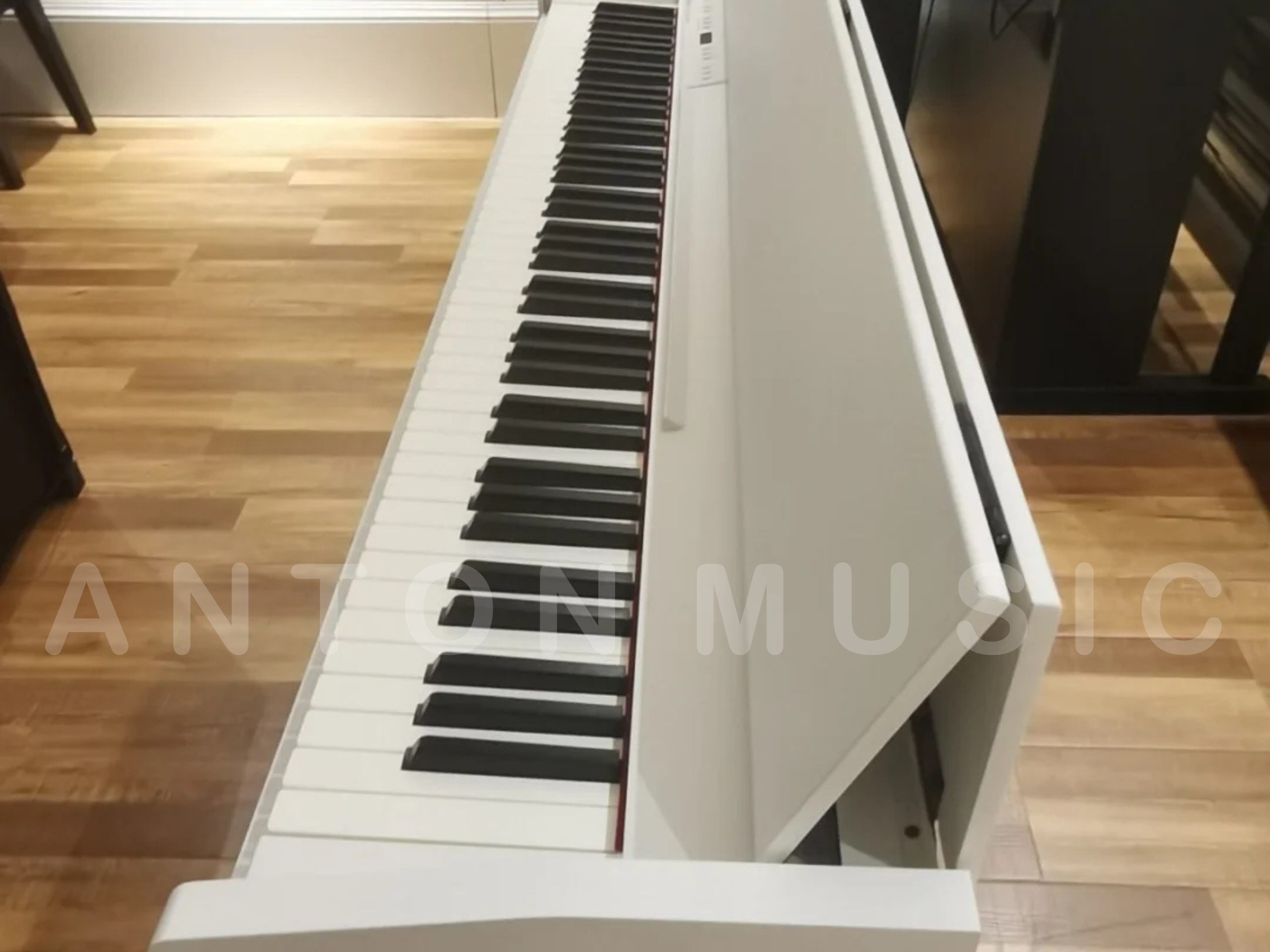 Đàn Piano Điện Roland F-140R Dành Cho Người Mới Học