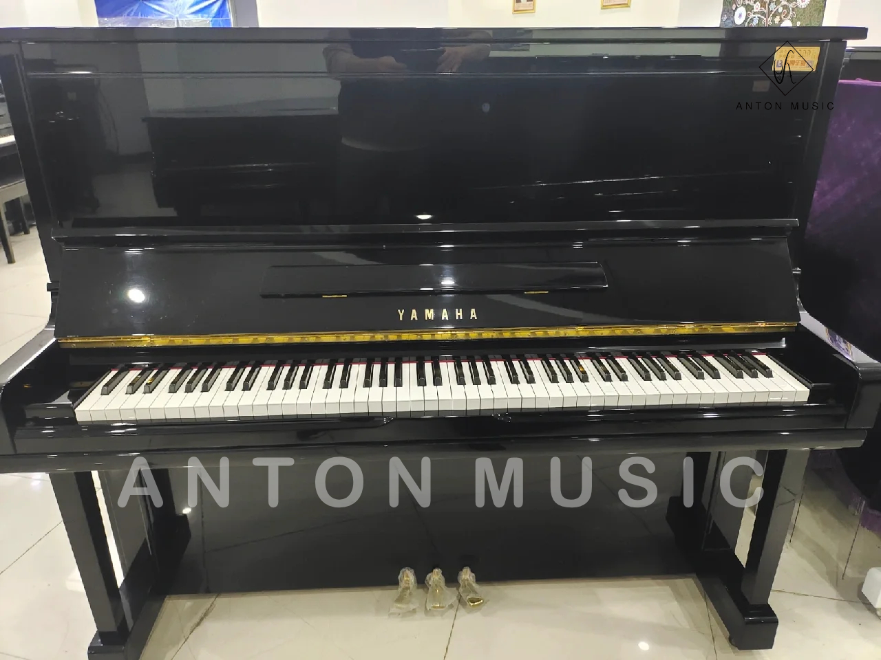 Đàn Piano Cơ Yamaha U300 PE Used Polished Ebony (Đen Bóng)