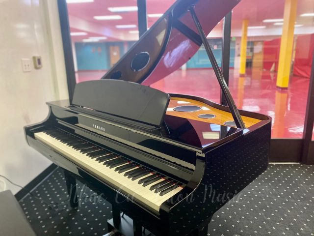 Đàn Piano Grand Điện Yamaha CLP-795GP Flagship Vẻ Đẹp Grand Piano Trong Hình Dáng Tinh Giản