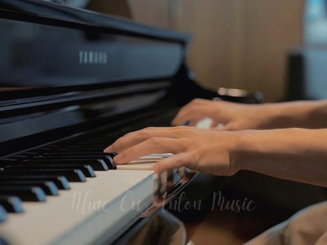 Đàn Piano Điện Dáng Grand Yamaha CLP-795GP-PE Clavinova Màu Đen Bóng Cao Cấp (700 Series)