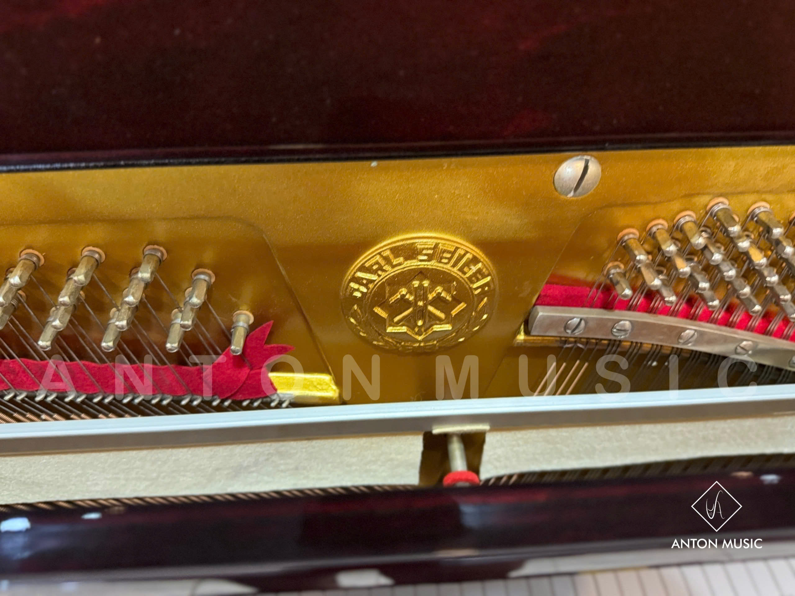 Đàn Piano Carl Seiler 133D Chân Cong Cổ Điển Kiểu Pháp