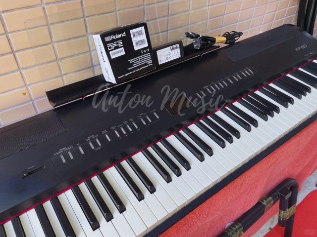 Đàn Piano Roland FP-80 Portable Di Động Nhỏ Gọn Cho Biểu Diễn Sân Khấu Và Giải Trí Tại Gia