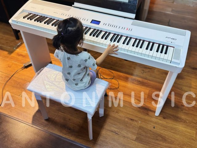 Đàn piano Roland FP-80 portable di động nhỏ gọn cho biểu diễn sân khấu và giải trí tại gia