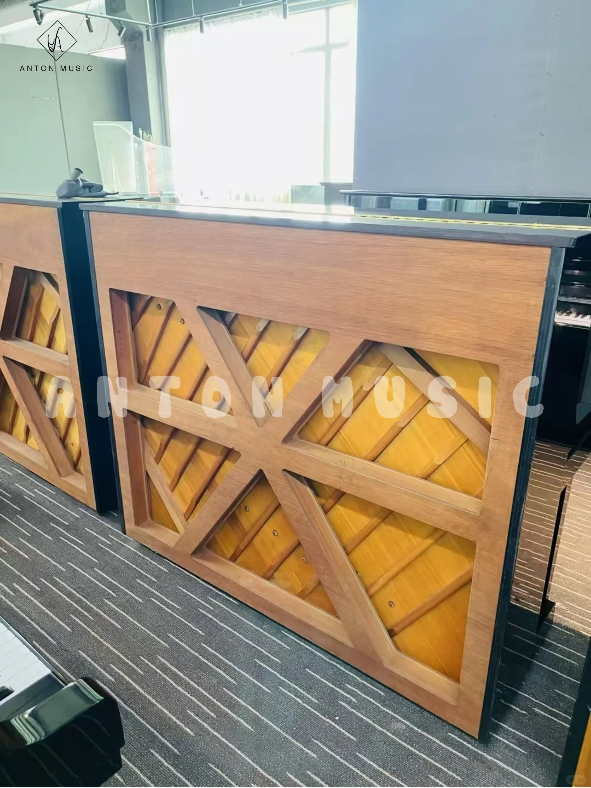 Đàn Piano Cơ Yamaha YUX Upright