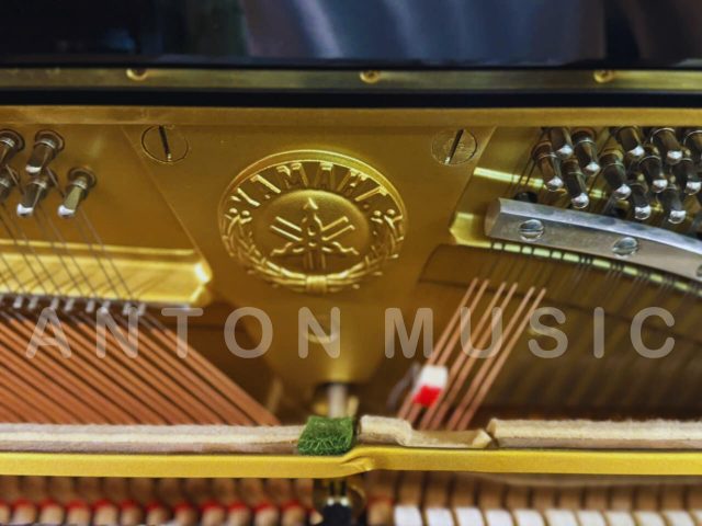 Đàn Piano Yamaha L101 Dòng Piano Nội Thất Cổ Điển Phù Hợp Trang Trí Phòng Khách