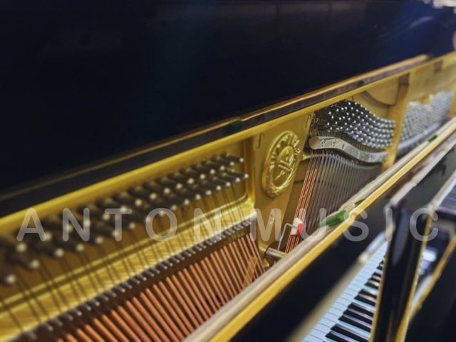 Đàn Piano Yamaha YUX Kết Cấu Vững Chắc, Độ Ổn Định Cực Cao Với Khung Lưng Chữ X
