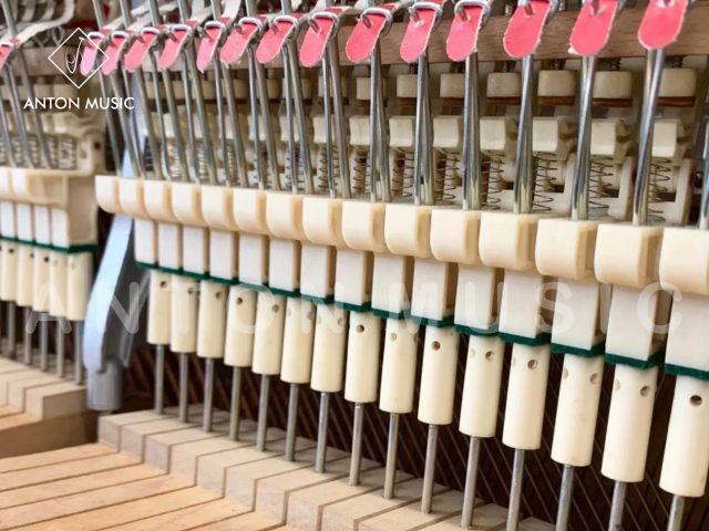 Đàn Piano Cơ Nhật Bản Kawai BL12 Cho Người Mới Học Giá Tốt