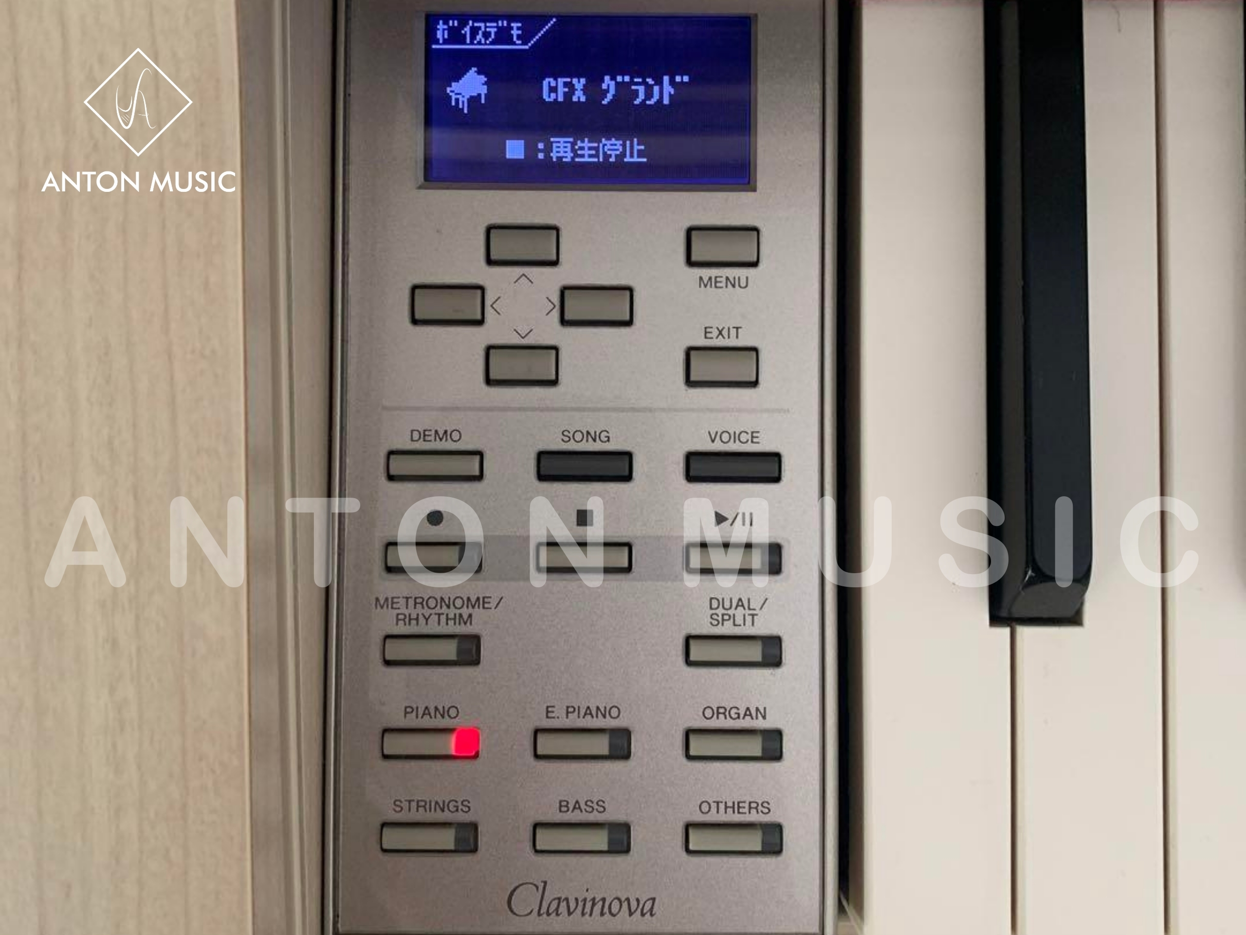 Đàn Piano Điện Clavinova Yamaha CLP-545 WA Màu Trắng Kem Ngà Qua Sử Dụng Chuẩn Nhật