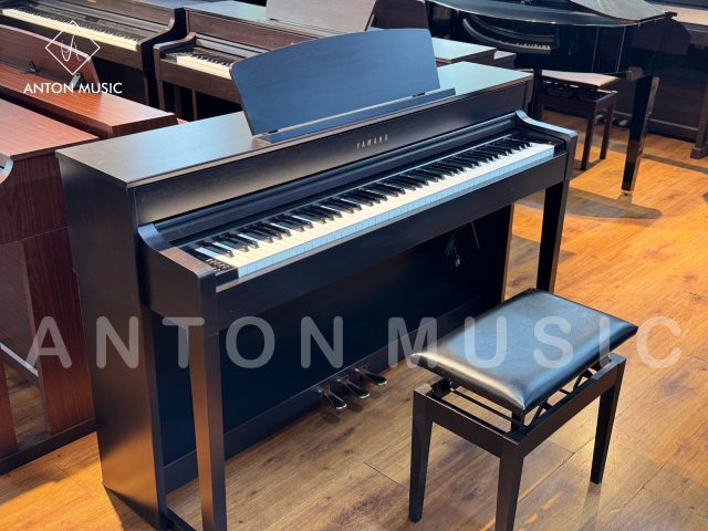 Đàn Piano Điện Yamaha CLP 575R Màu Nâu Đen Like New Dòng Clavinova (500 Series)