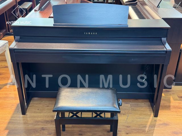 Đàn Piano Điện Yamaha CLP 575R Màu Nâu Đen Like New Dòng Clavinova (500 Series)