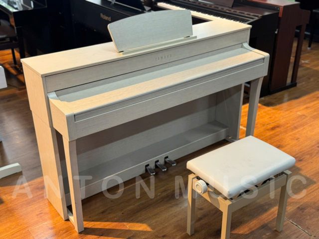 Đàn Piano Điện Yamaha CLP-635WA Màu Trắng Kem Ngà Dòng Clavinova (CLP-600 Series) Like New