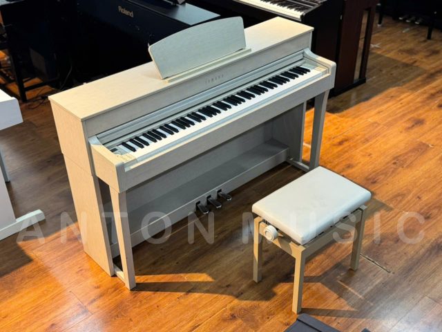 Đàn Piano Điện Yamaha CLP-635WA Màu Trắng Kem Ngà Dòng Clavinova (CLP-600 Series) Like New