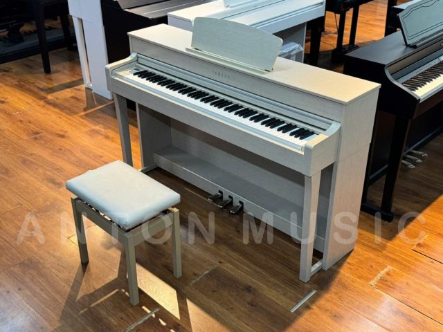 Đàn Piano Điện Yamaha CLP-635WA Màu Trắng Kem Ngà Dòng Clavinova (CLP-600 Series) Like New