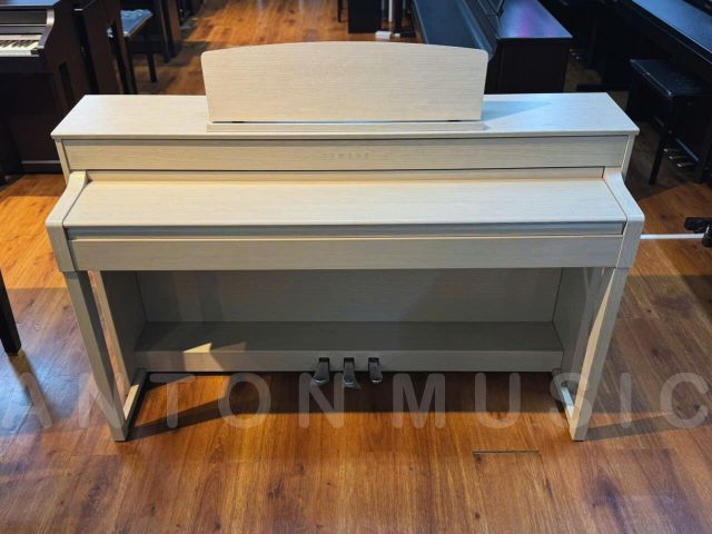 Đàn Piano Điện Clavinova Yamaha CLP-545 WA Màu Trắng Kem Ngà Qua Sử Dụng Chuẩn Nhật