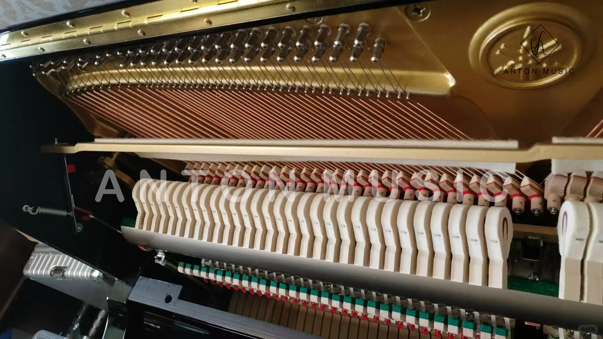 Đàn Piano Cơ Yamaha U1J PE Used Polished Ebony (Đen Bóng)