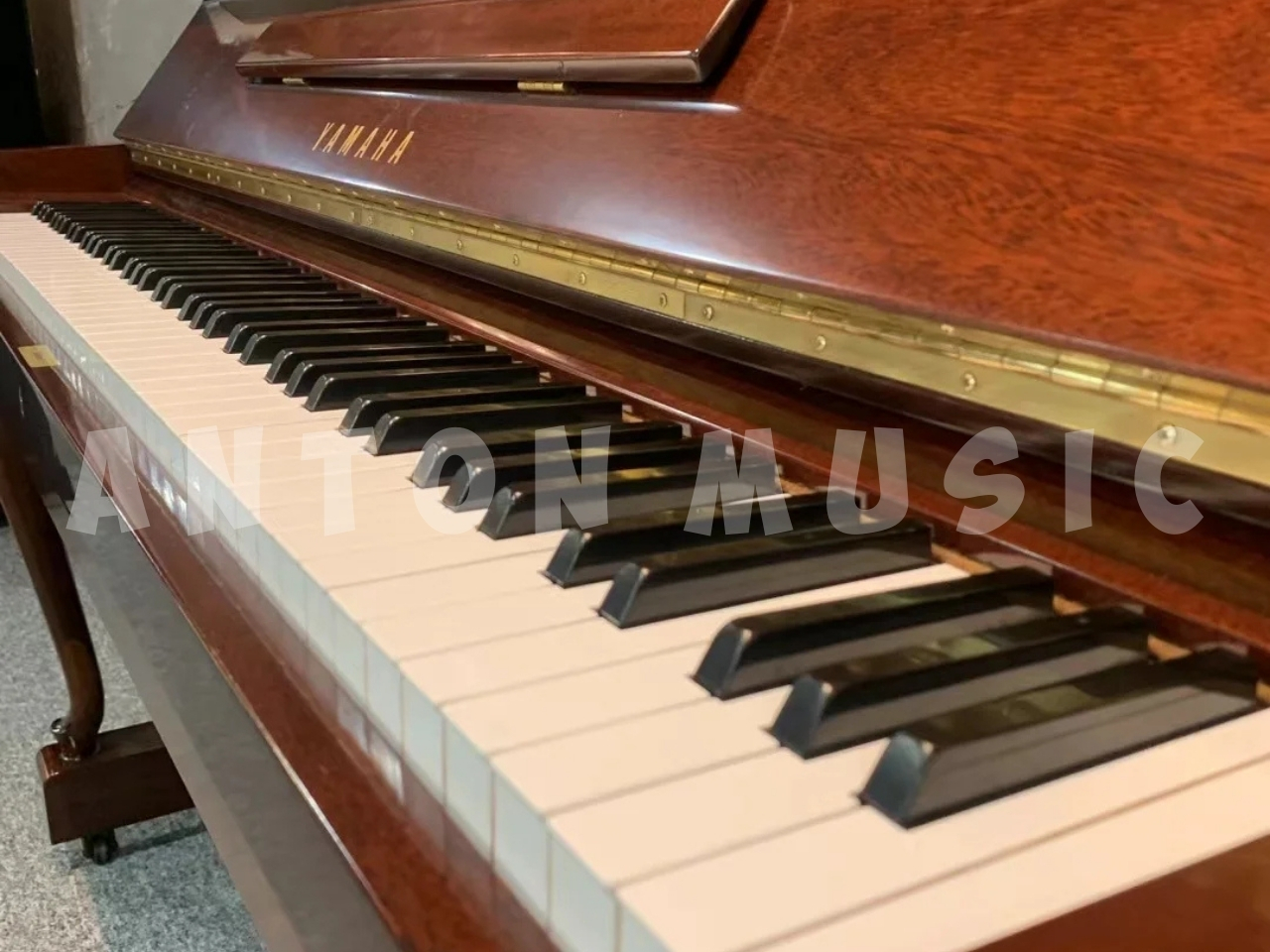 Upright Piano Yamaha W106 99%