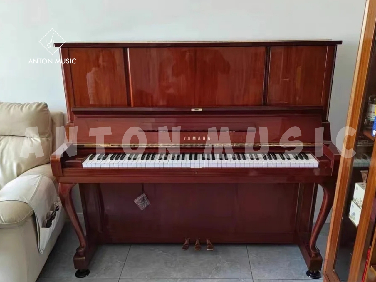 Đàn Cơ Upright Piano Yamaha W106 Màu Gỗ Bóng Upright