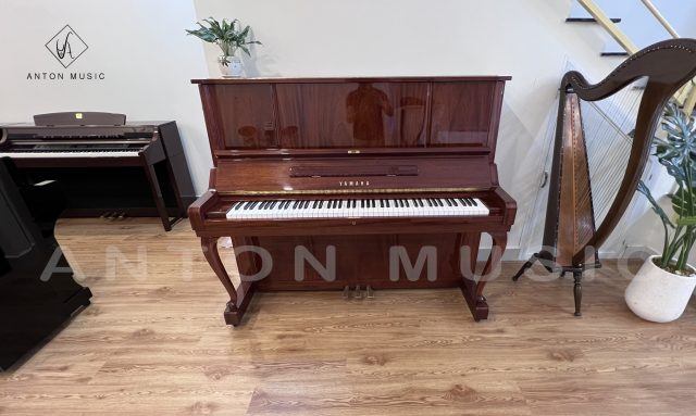 Upright Piano Yamaha W-106 Màu Gỗ Còn Mới, Ngoại Hình Đẹp